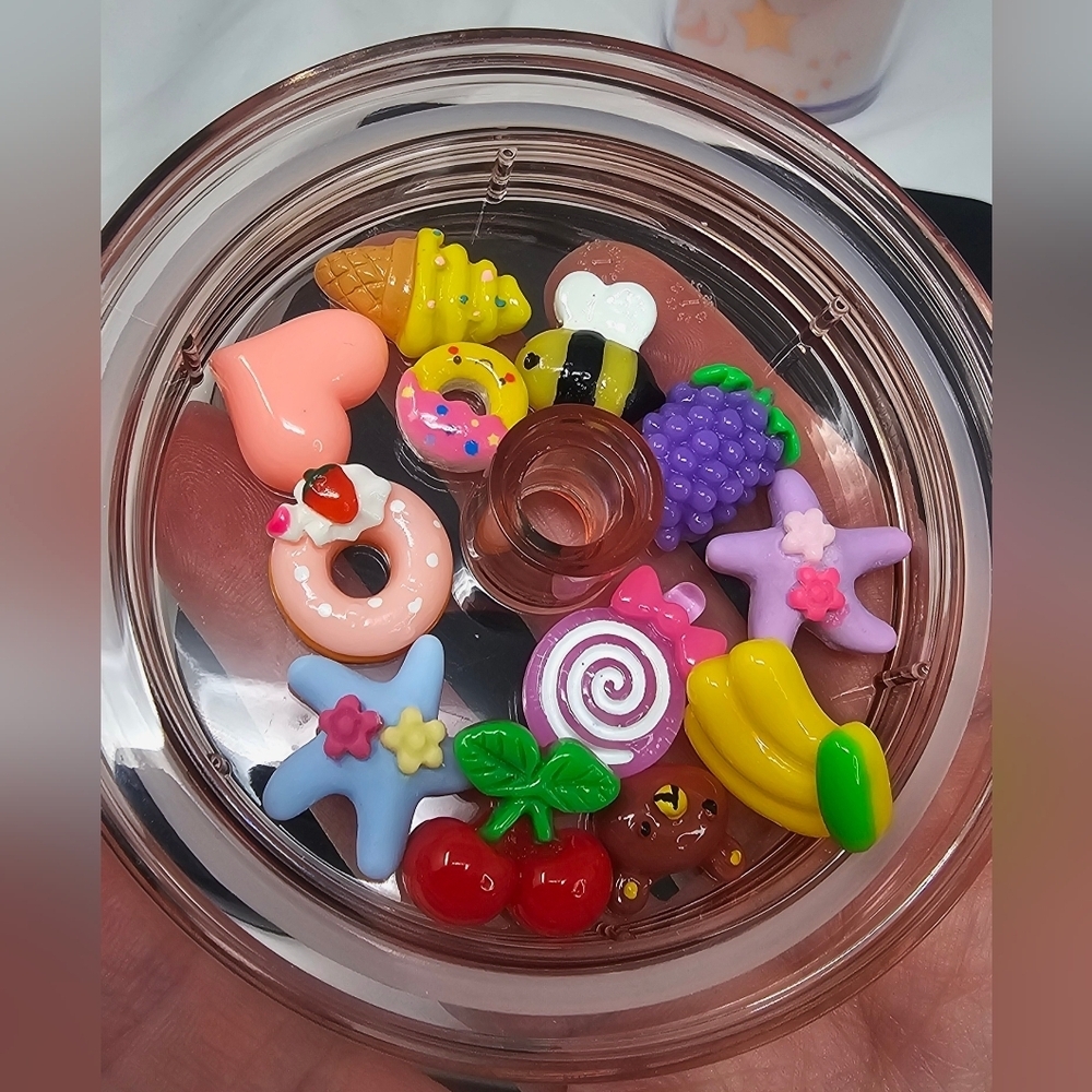 Starbucks 2023 Pink Moon & Stars Decorate Lid Venti 24 Oz Tumbler With Charms - Picture 11 of 11